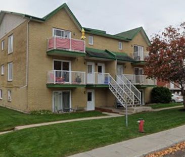 Superbe 5 1/2 à Louer - Photo 2