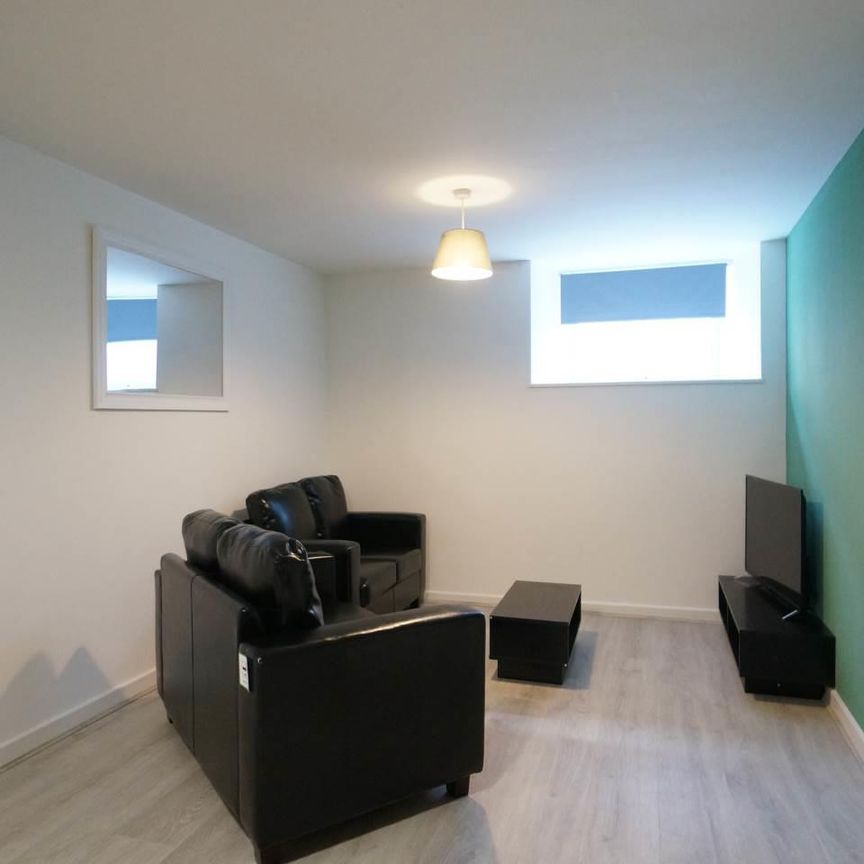 Flat 10B, Ebenezer Chapel York Place - Photo 1