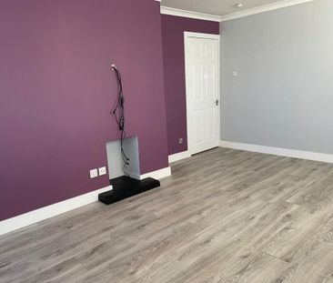 1 bedroom ground floor flat to rent - Photo 2