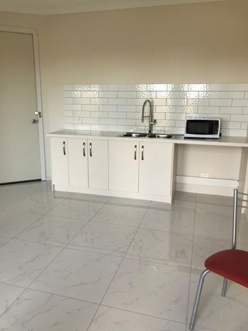 Wyndham Vale - Photo 2