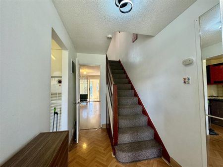 2 bedroom semi-detached house to rent - Photo 5