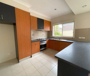 Modern Lifestyle in Prime location! - Photo 5