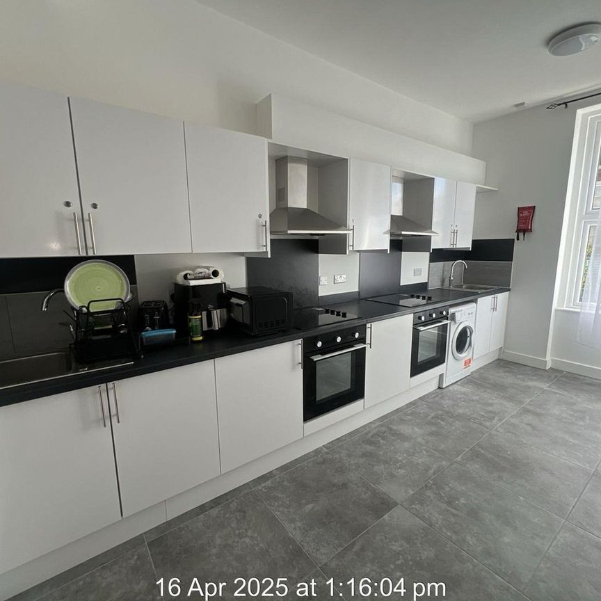 Studio Flat, Craven Park Road, NW10 - Photo 1