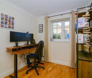 3 bedroom end of terrace house to rent - Photo 6