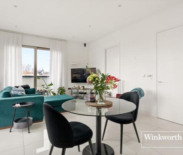 3 bedroom penthouse to rent - Photo 3