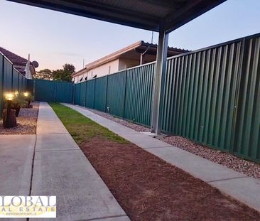 Private Architectural Home - Photo 5