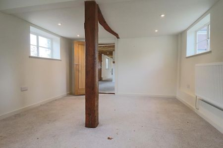 4 bedroom detached house to rent - Photo 5