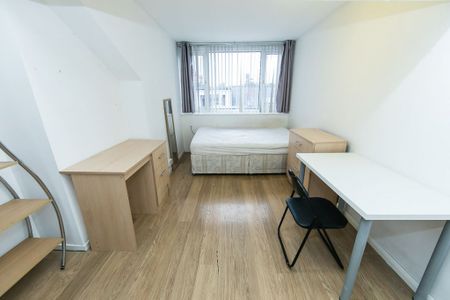 Norwood Grove, Hyde Park, Leeds - Photo 3