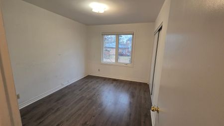 For Lease - 42 Donnacona Crescent, Toronto, Ontario - Photo 2