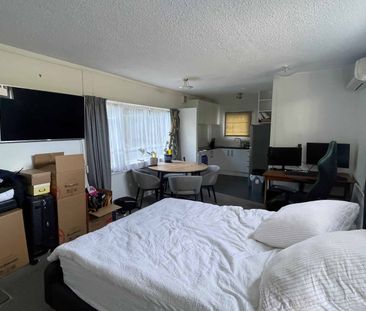 STUDIO LIVING - Photo 1