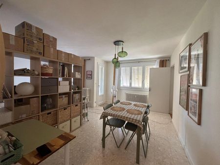 Location Appartement 4 pièces 70m² VALENCE 26000 - Photo 4