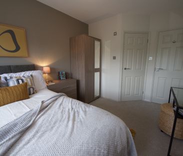 High-End Boutique Accommodation for Working Professionals - Photo 2