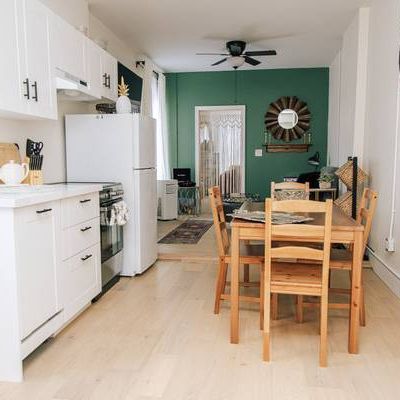 Cozy & Spacious Apartment Overlooking Dundas West - Photo 1