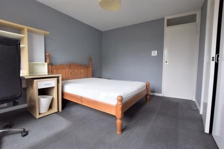 Wemyss Court (Near CCCU) - Photo 4