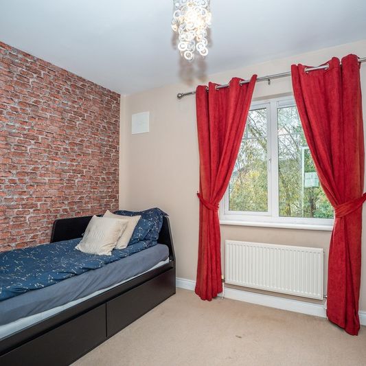 Holywell Park, Swords, Co. Dublin, K67 YE20 - Photo 1