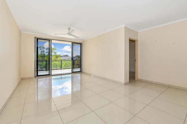 Sleek 1-Bedroom in Catalyst Complex – Pool & Gym! - Photo 1