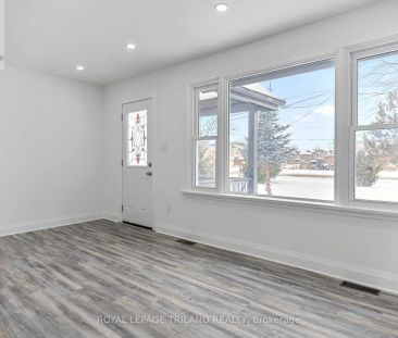 1223 SUNNINGDALE ROAD E - Photo 1