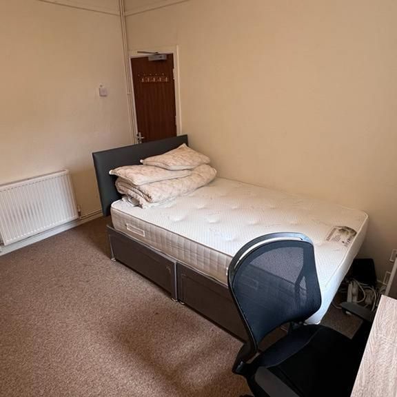 4 bedroom terraced house to rent - Photo 1