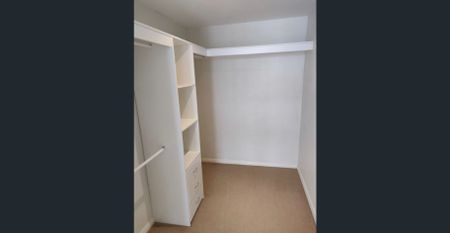 Excellent location, Spacious Two-Bedroom unit in the heart of Mascot - Photo 5