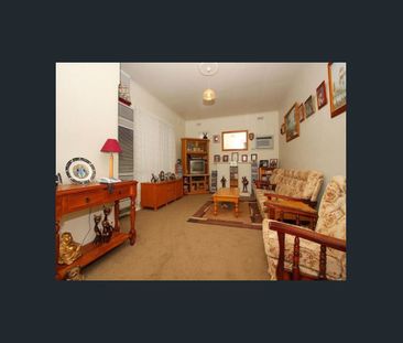 2 Bedroom Unit! - Photo 1