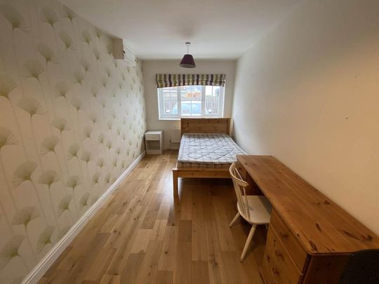 5 bedroom townhouse to rent - Photo 1