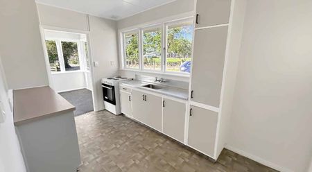 MASTERTON STRONVAR RURAL - 3 BEDROOMS - Photo 3