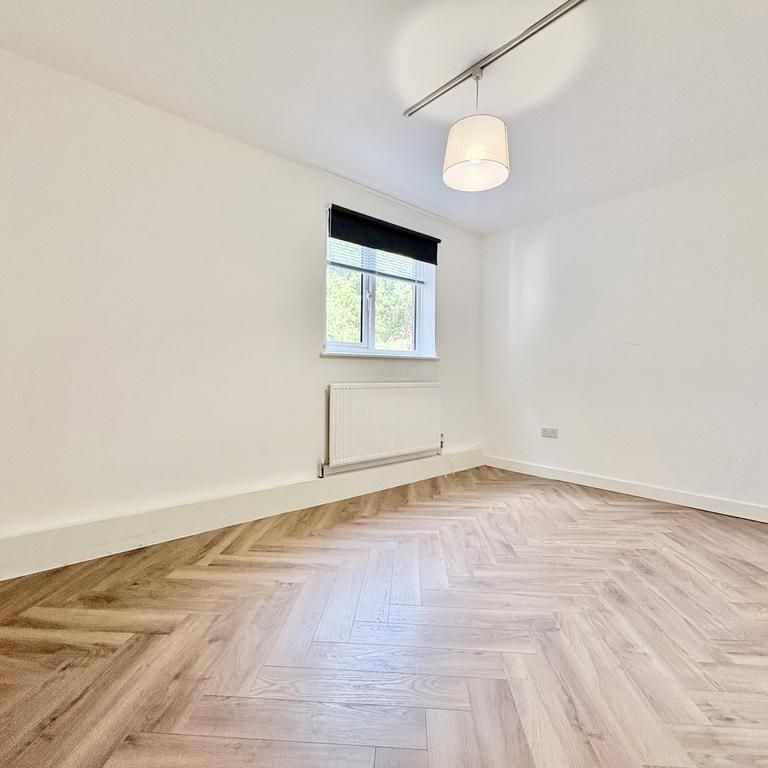 2 bedroom maisonette to rent - Photo 1
