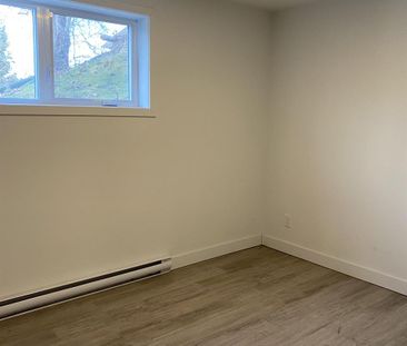 Immeuble - 287 Chemin Plante Magnifique 3 1/2 Récent à Louer - Photo 1