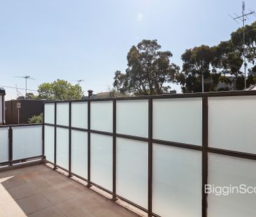 OPEN PLAN DELIGHT - Photo 5