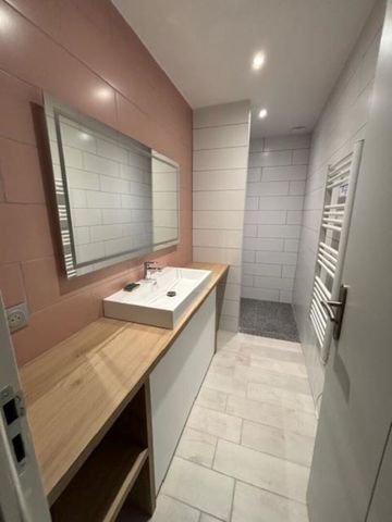 MAISON R+1 AVEC PISCINE , 5 CHAMBRES A L'ETAGE, - Photo 3