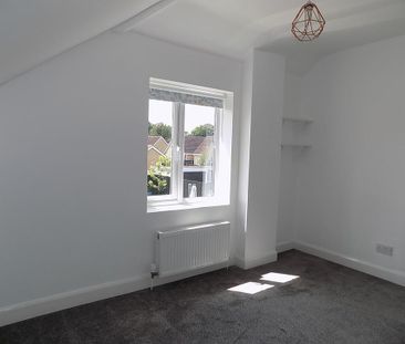 3 bedroom semi-detached house to rent - Photo 4