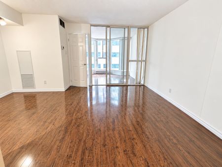 For Lease - 55 Centre Avenue Unit# 1805, Toronto, Ontario - Photo 2
