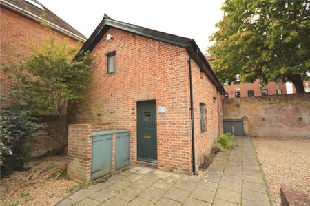 1 Bedroom House - St Thomas Street, Winchester - Photo 4