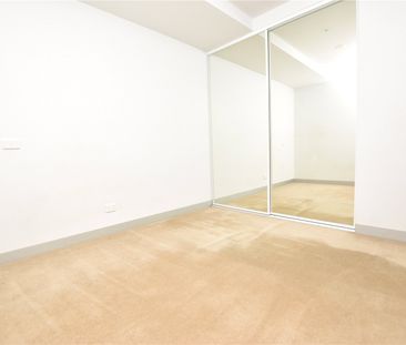704W/565 Flinders Street - Photo 2