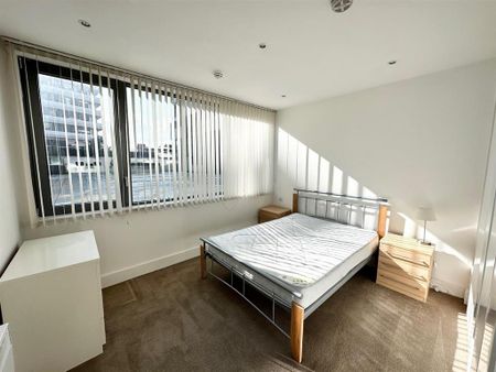 2 bedroom apartment to rent - Photo 4