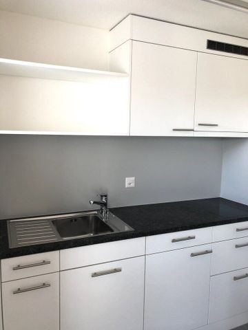 One-room apartment in the Pestalozzi park. - Photo 2