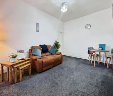 Turn-key ground floor flat near coast, town, and school. - Photo 5