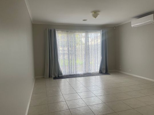 Stunning 3-Bedroom Home in South Morang - Photo 1