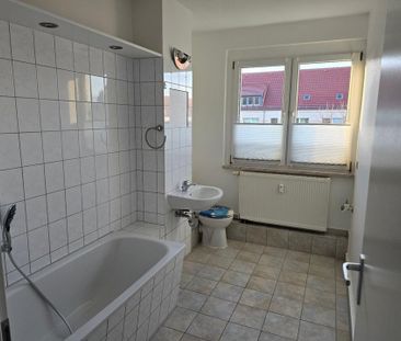 Tolle 3-4-R-Whg, renoviert oder 1 Jahr mietfrei 408 € - Foto 1