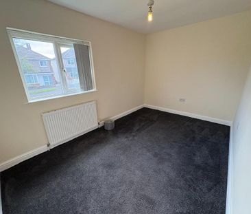 2 bedroom detached bungalow to rent - Photo 2