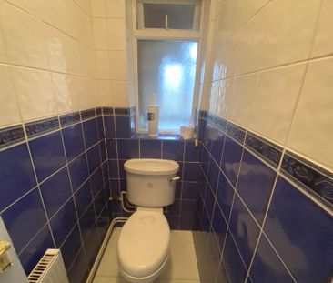 Price £1,895 pcm - Available Now - Unfurnished - Photo 1