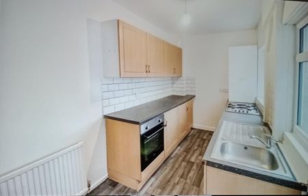 2 Bed Terraced House, Old Road, M9 - Photo 5