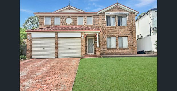 Spacious Family Living in Prime Glenwood Location - Photo 1