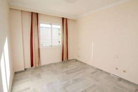 Middle Floor Apartment in The Golden Mile - Photo 5