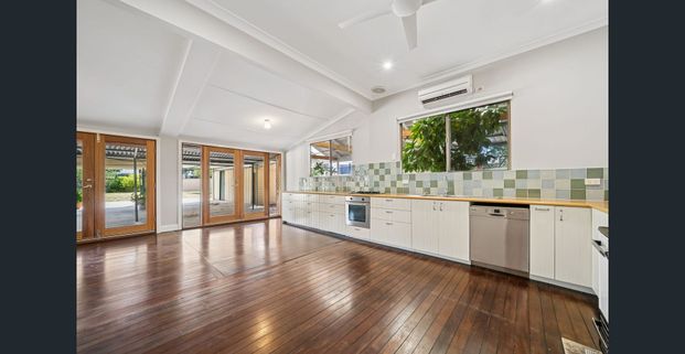 Spacious Family Home - Photo 1