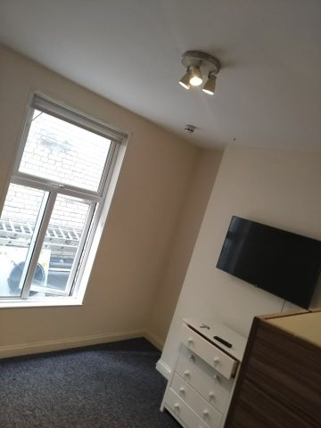 Studio Flat, Holloway Road, N7 - Photo 5