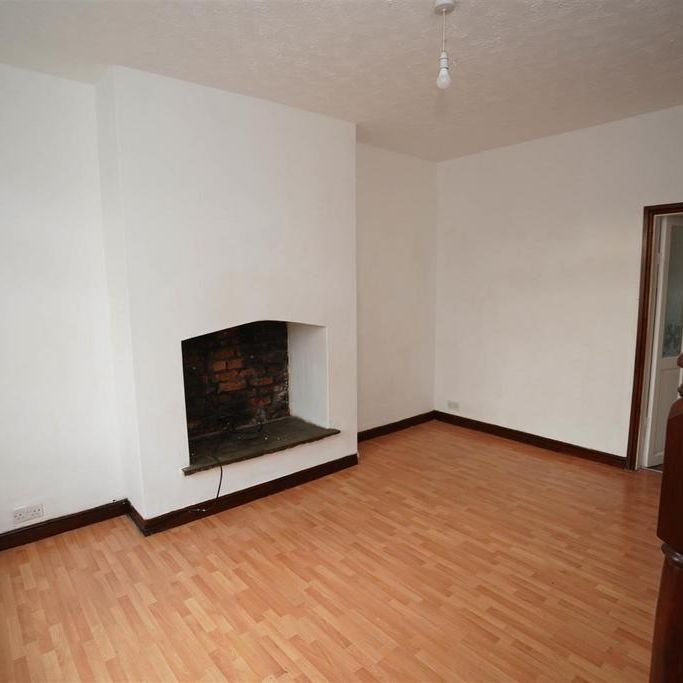 3 bedroom end of terrace house to rent - Photo 1