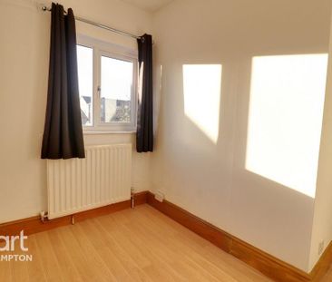 3 bedroom terraced house to rent - Photo 6