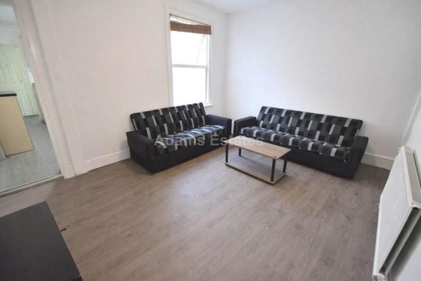 5 bedroom terraced house to rent - Photo 1