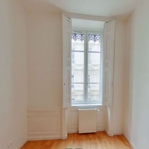 APPARTEMENT T4 A LOUER - Photo 2